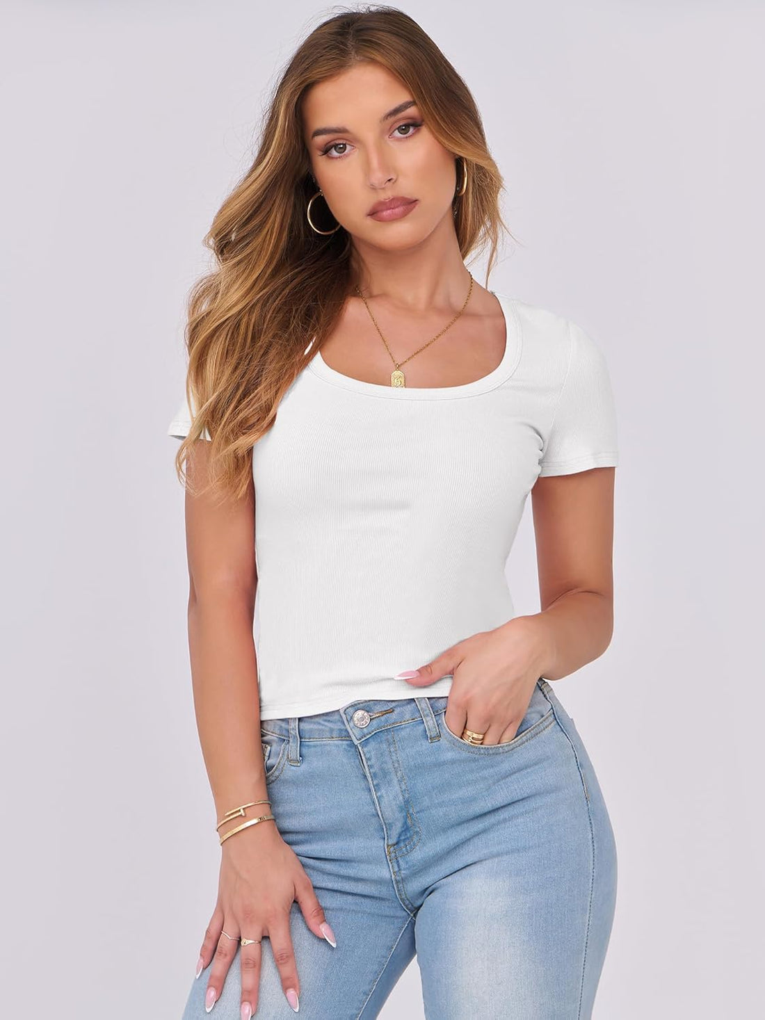 Women Short Sleeve Tops Scoop Neck Ribbed Knit Slim Fitted Basic Tee Shirts 2025 Casual Summer Trendy Clothes