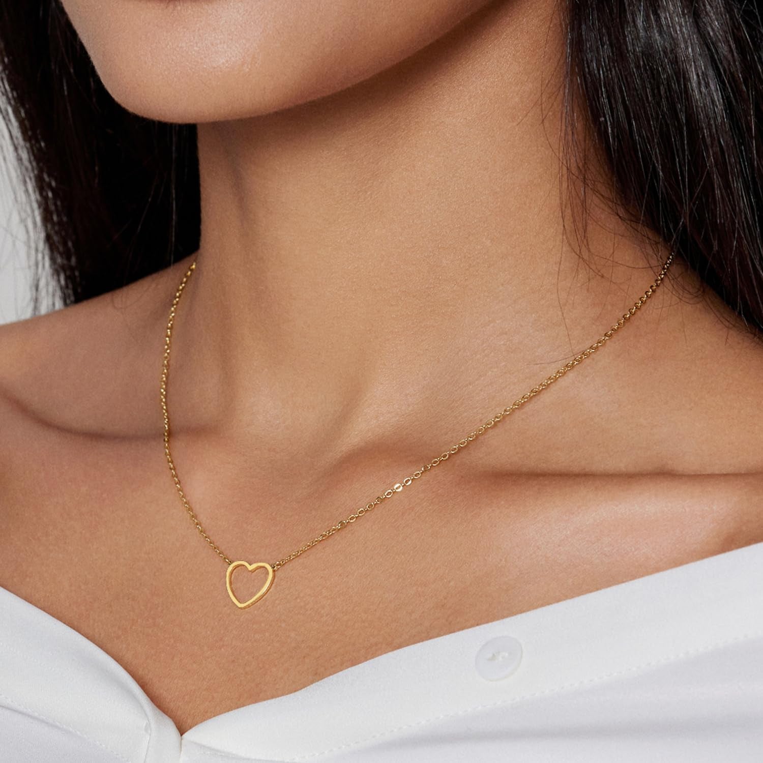 Cute Heart Necklace 18K Gold/Silver Plated Tiny Heart Pendant Choker Necklaces Gold Love Heart Chain Necklace for Women Dainty Gold Jewelry Valentines Day Gifts for Women Girls Teen Girls