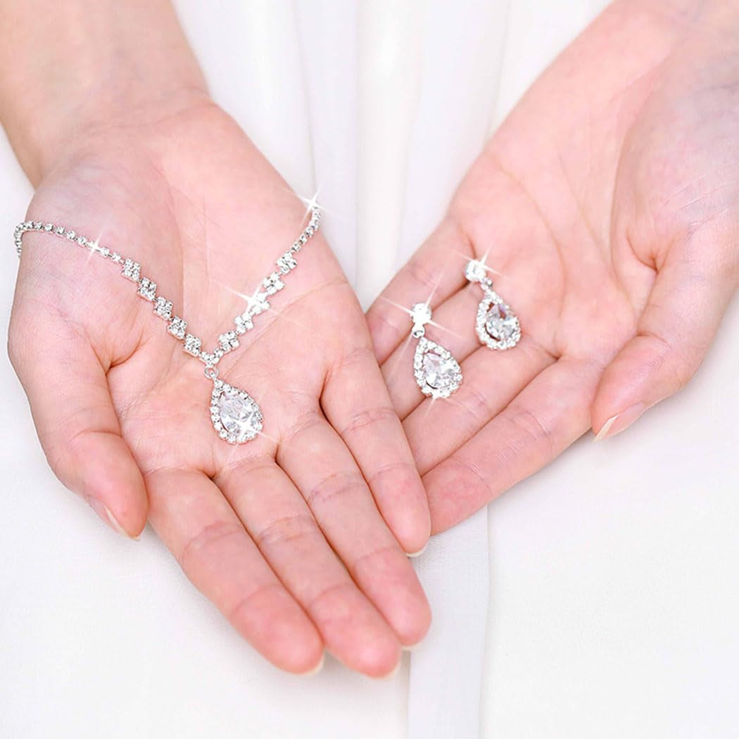 Bride Crystal Necklace Earrings Set Bridal Wedding Jewelry Sets Rhinestone Choker Necklace Prom Costume Jewelry Set for Women and Brides