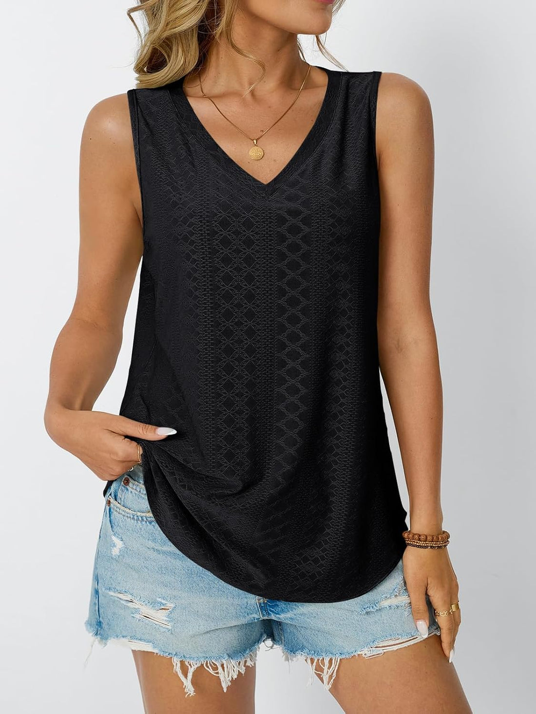 Women Summer Tank Top Eyelet Embroidery 2025 Vacation Sleeveless V Neck Loose Fit Shirt Spring Fashion Casual Clothes