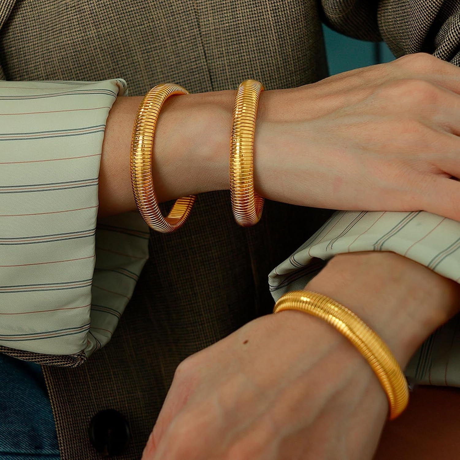 Gold Bracelets for Women, Gold Bangles for Women Chunky Bangle Bracelets for Women Bracelets Stack Tarnish Free Gold Jewelry Set of 3 for Women Accessories for Her Gifts