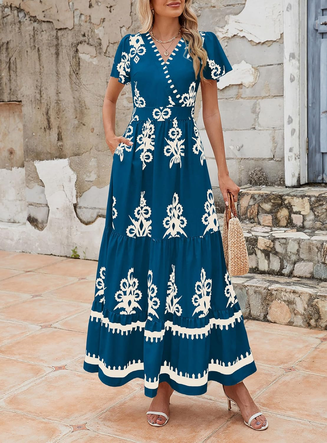 Womens 2025 Summer Casual V Neck Boho Maxi Dress Flowy Aline Bell Sleeve Tiered Floral Dresses with Pocket