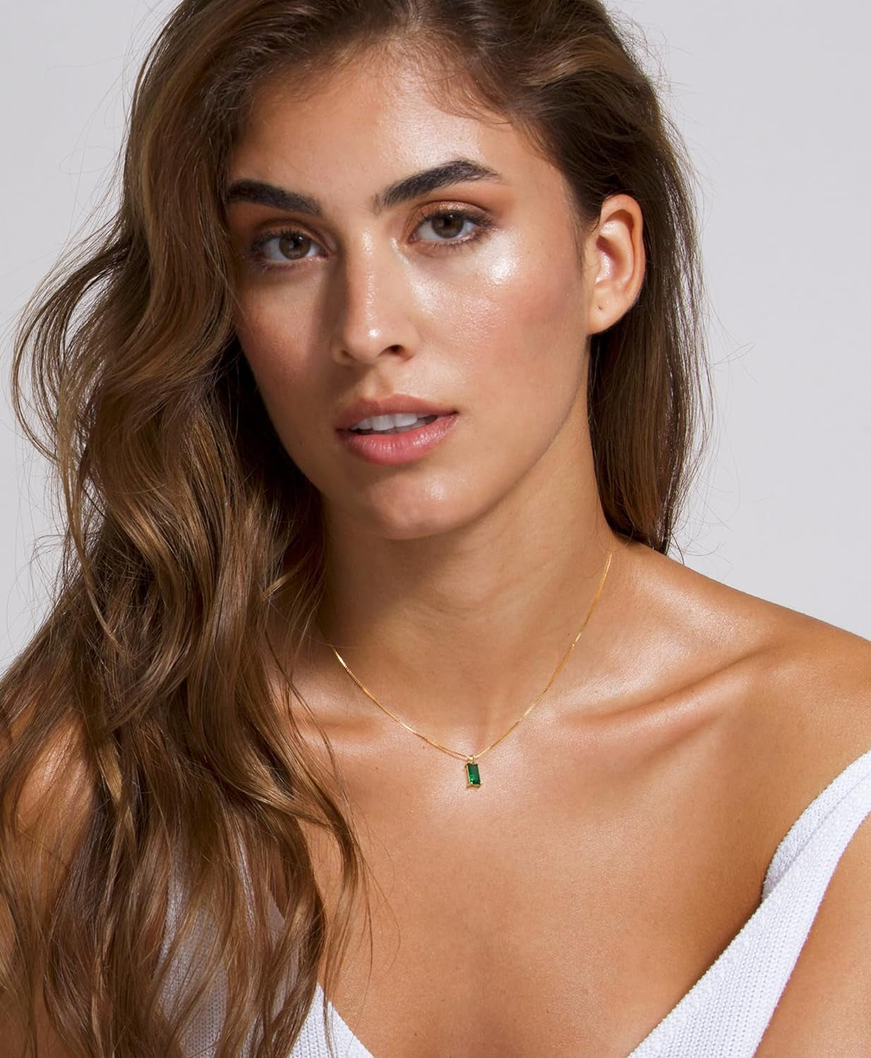 Diamond Necklaces for Women 14K Gold Plated Emerald Birthstone Necklace for Women Mothers Dainty Gold Necklace Blue Green Cubic Zirconia Pendant Necklace Birthday Gifts for Women Jewelry