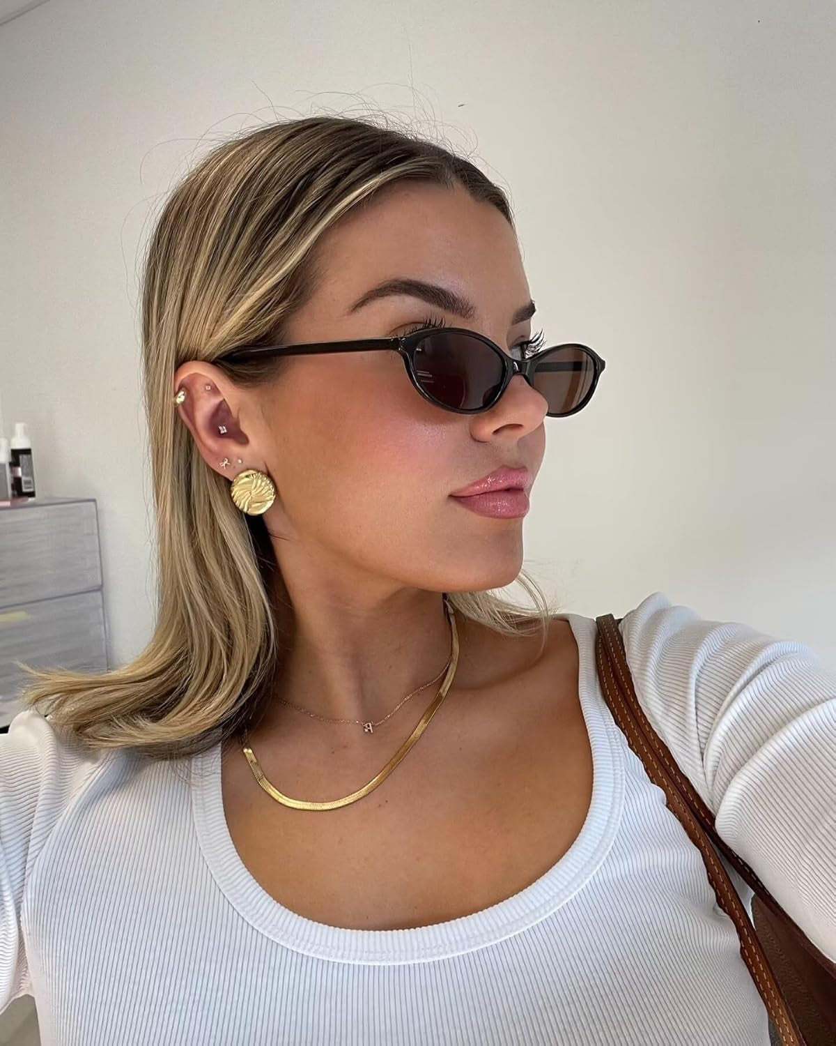 Retro Oval Sunglasses for Women Chic Cat Eye 90S Sunnies Lightweight Narrow Shades Trendy UV Protection Sun Glasses