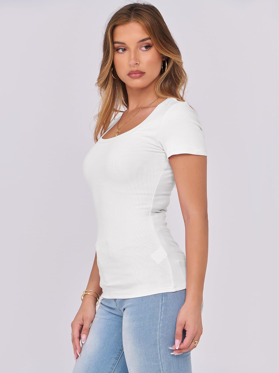 Women Short Sleeve Tops Scoop Neck Ribbed Knit Slim Fitted Basic Tee Shirts 2025 Casual Summer Trendy Clothes